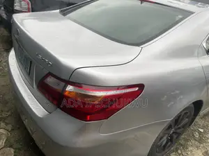 Lexus LS 2012 Silver