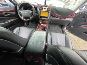 Lexus LS 2012 Silver