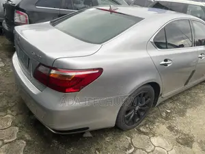 Lexus LS 2012 Silver