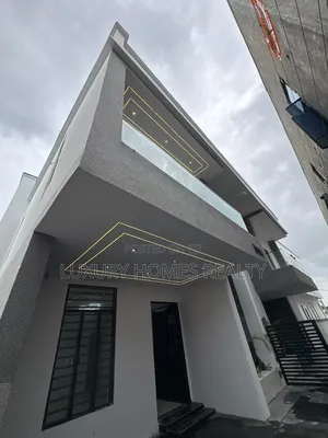 4bdrm Duplex in Ikota Lekki for sale
