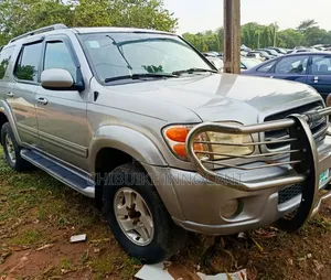 Toyota Sequoia 2004