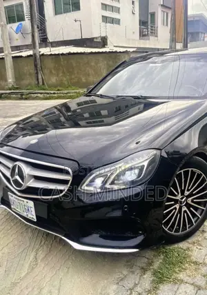 Mercedes-Benz E350 Base 4Matic Sedan AWD (3.5L 6cyl 7A) 2014 Black