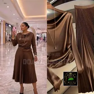 Luxury Women’S Pleated 2-piece Skirt Set