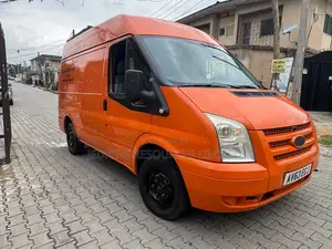 Ford Transit 2013 Orange
