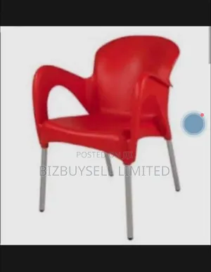 Restaurant and Outdoor Plastic Chair With Arm.
