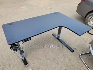 Adjustable Gaming Table With Extension