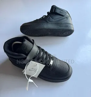 Nike Black/White Sneakers Cw 7p