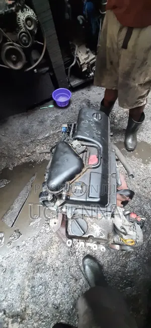 Nisan Micra Engine