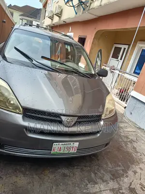 Toyota Sienna CE 2005 Gray