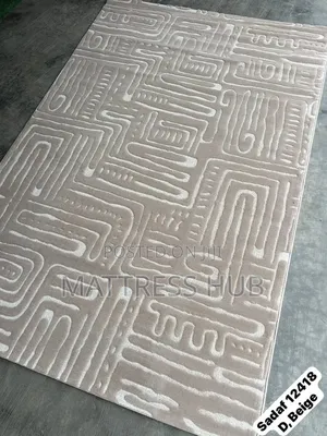 Elegant Grey Turkish Centre Rug 5ft by 7ft