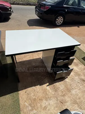 Tech / Content Table. 4ft by 3ft