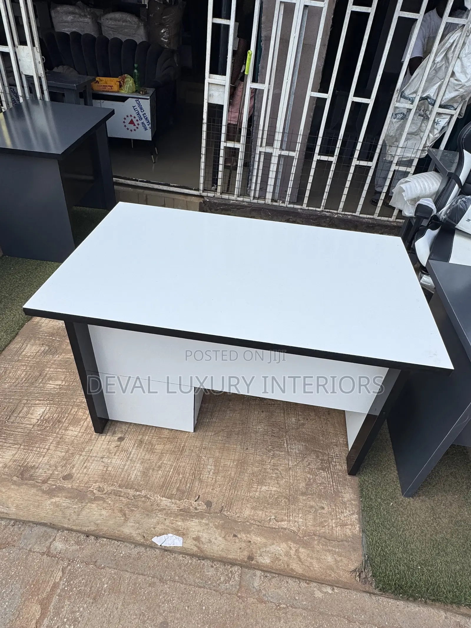 Tech / Content Table. 4ft by 3ft