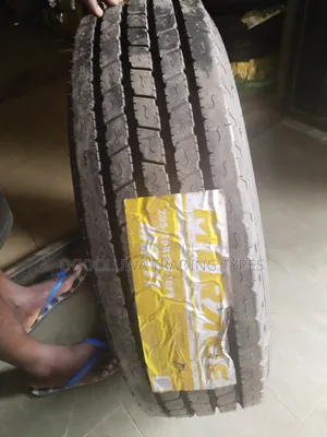 235/75r17.5 Tyre