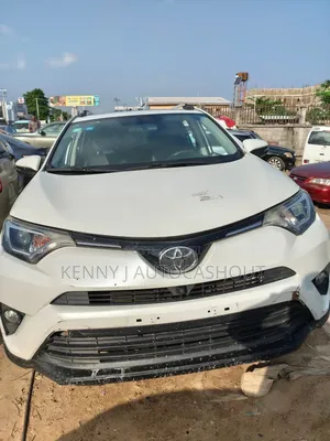 Toyota RAV4 2016 White