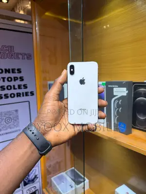 Apple iPhone X 64 GB White