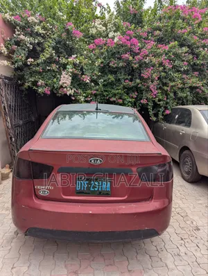Kia Cerato 2008 Maroon