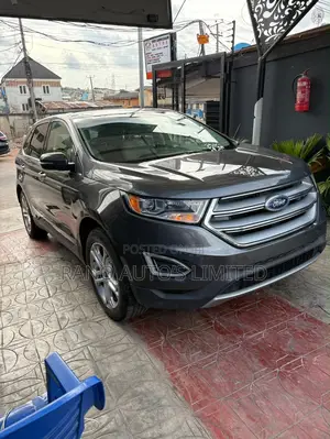 Ford Edge Titanium 4dr FWD 2017 Gray