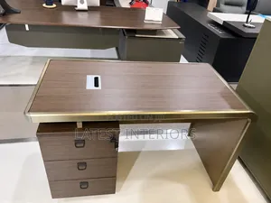 Modern Executive Office Table, Strong Spacious Workstation