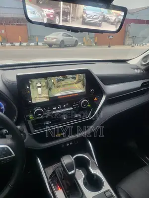Toyota Highlander Platinum AWD 2023 White