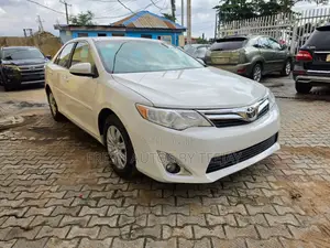 Toyota Camry LE 4dr Sedan (2.5L 4cyl 6A) 2013 White