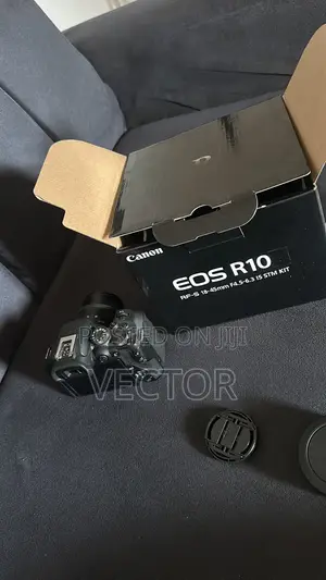 Canon R10 With Kit and Adapter