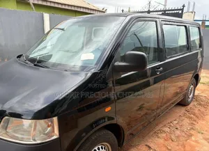 Volkswagen Transporter 2010 Black