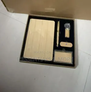 5 in 1 Bamboo Corporate Gift Set With Cardholder Keychain