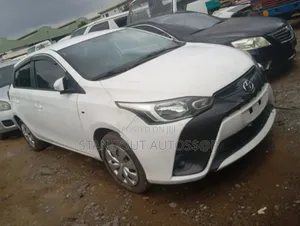 Toyota Yaris 2018 White