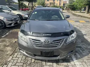 Toyota Camry SE V6 4dr Sedan (3.5L 6cyl 6AM) 2008 Gray