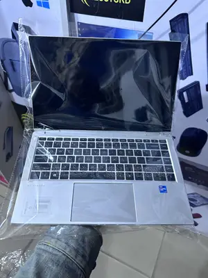 Laptop HP EliteBook 1040 G8 16GB Intel Core i7 SSD 512GB