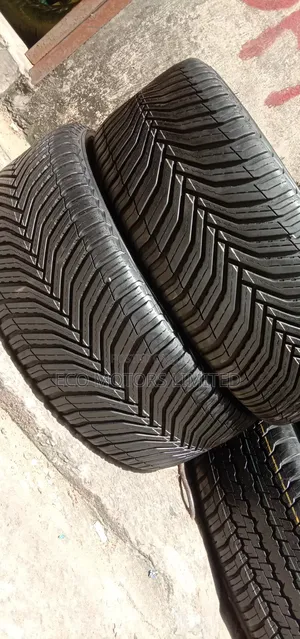 Original Tokunbo Tyre First Grade 225/45r18