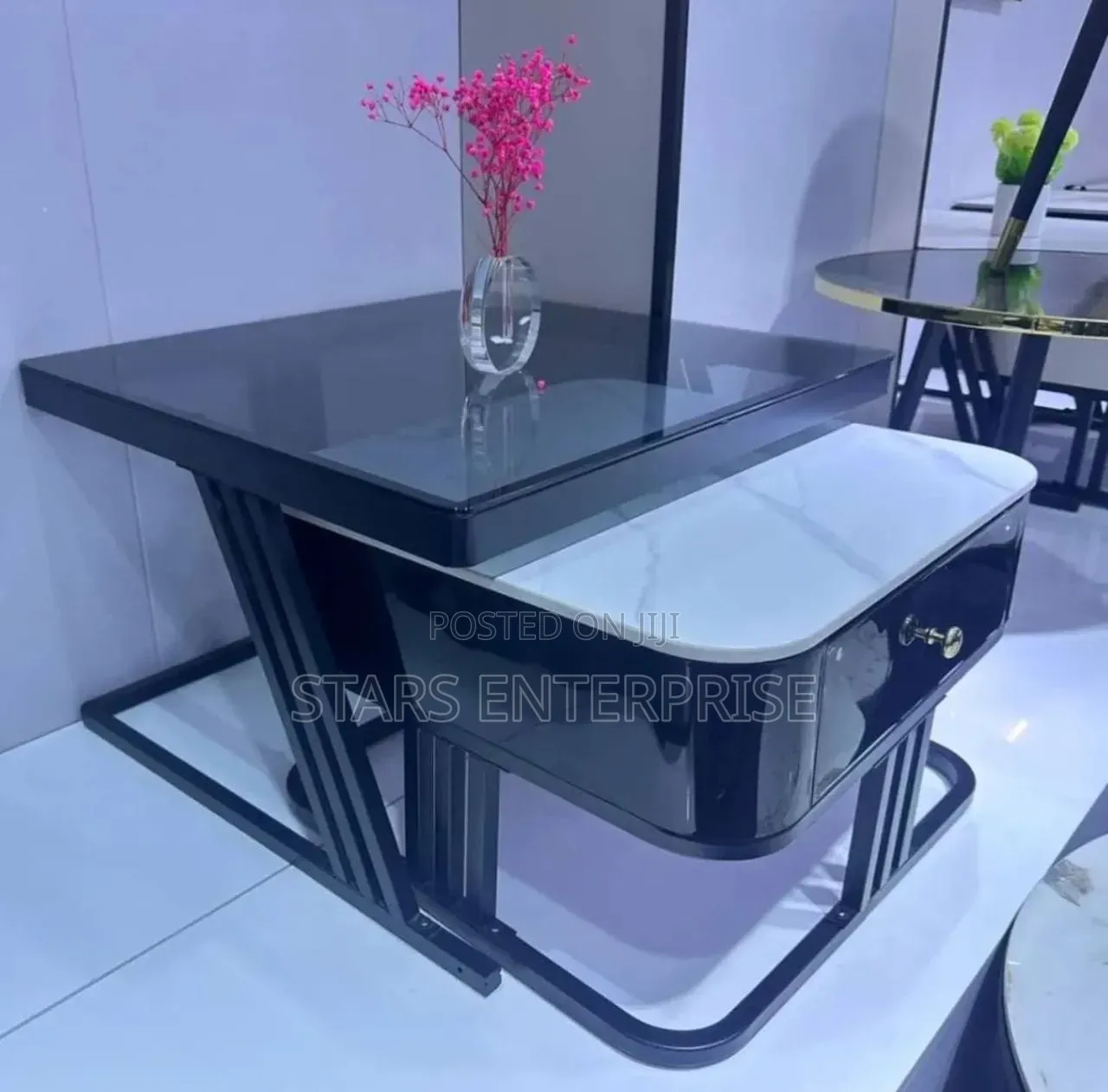 Center Table / 2 in One Table.