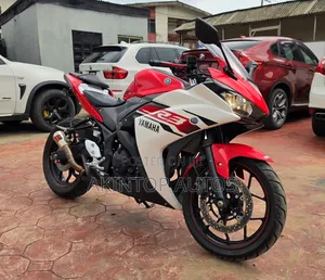 Yamaha YZF-R 2015 White