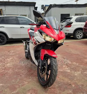 Yamaha YZF-R 2015 White