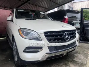 Mercedes-Benz M Class ML350 4MATIC 4dr SUV AWD (3.5L 6cyl 7A) 2015 White