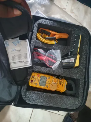 Uei Dl579 600a True-rms Hvac/R Clamp Meter With A Backlit