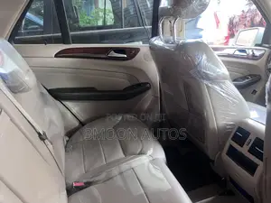 Mercedes-Benz M Class ML350 4MATIC 4dr SUV AWD (3.5L 6cyl 7A) 2015 White