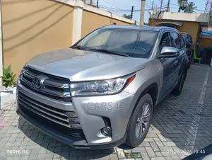 Toyota Highlander 2019 Silver