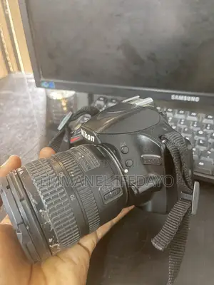 Nikon D3200 With 18-70mm Lens