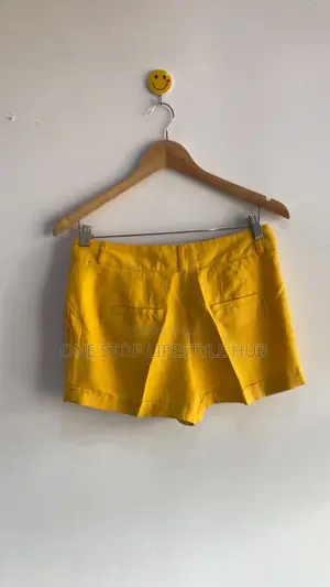 Ladies Premium Pleated Cotton-Linen Shorts - Bright Yellow