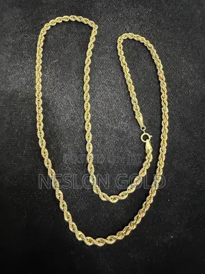 Italy 750 Tested 18karat Twisted Design