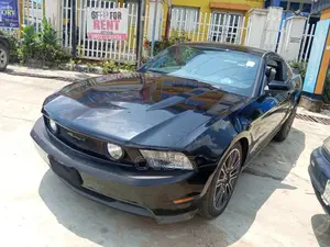 Ford Mustang 2010 Black