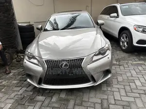 Lexus IS 2014 Gold