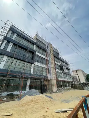 Office Spaces /Showroom for Lease in Lekki Facing Express