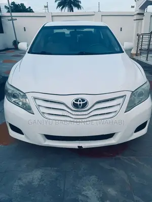 Toyota Camry LE 4dr Sedan (2.5L 4cyl 6AM) 2010 White