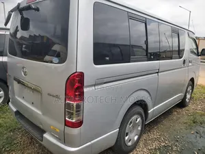Toyota HiAce 2014 Grey