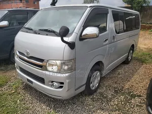Toyota HiAce 2014 Grey