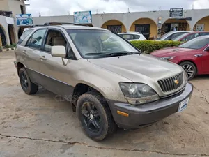 Lexus RX 300 2WD 2000 Gold