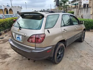 Lexus RX 300 2WD 2000 Gold