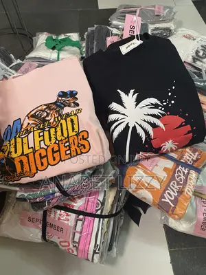 100% Cotton Tshirt Available in Bounds and Retail by 10